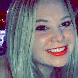 Meet your Posher, Mia